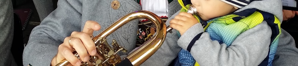 Flügelhorn mit Kind
